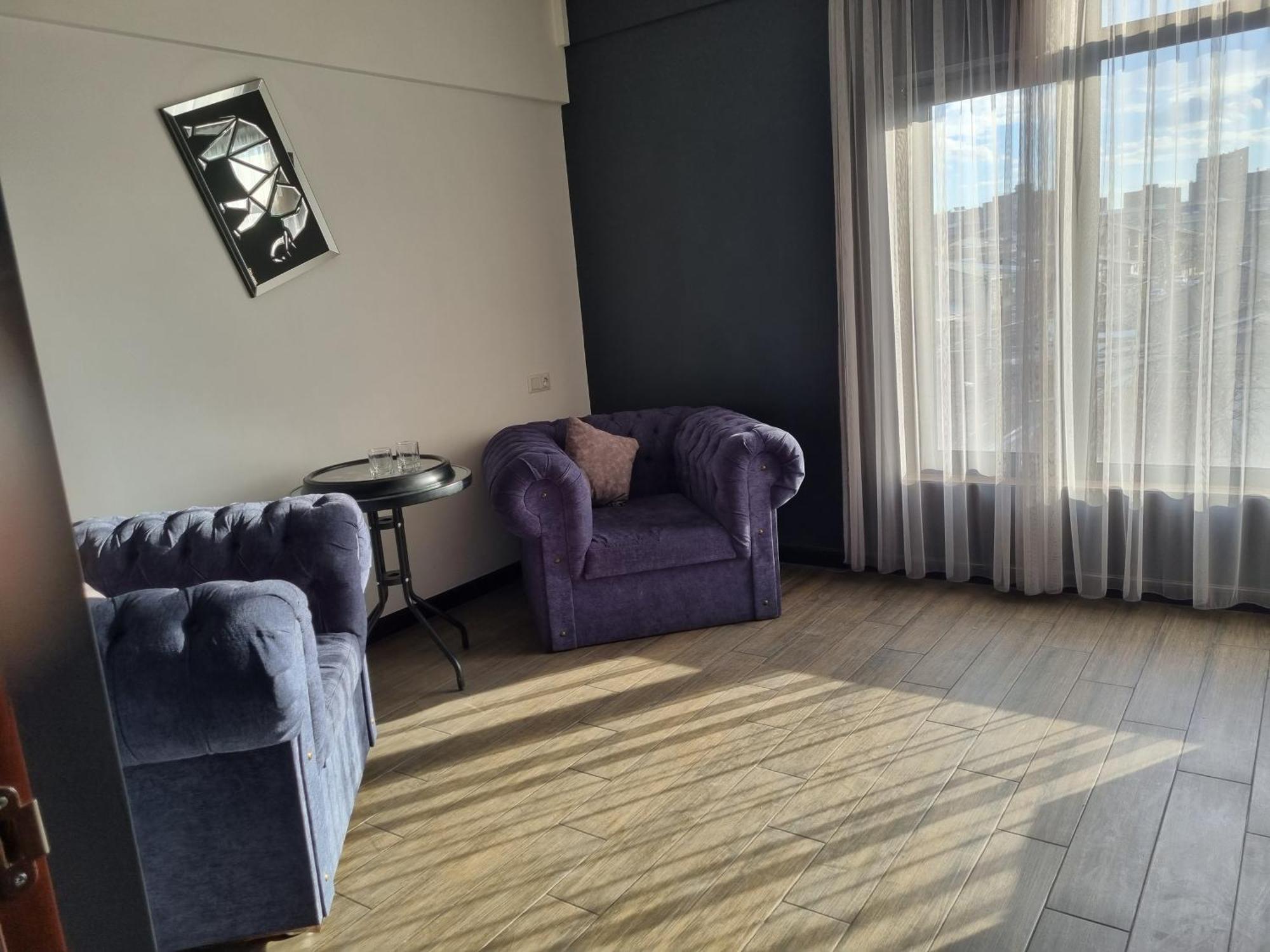Day Inn Hotel 耶烈万 外观 照片