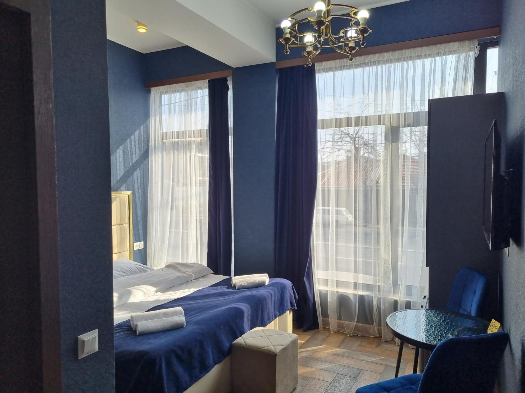 Day Inn Hotel 耶烈万 外观 照片