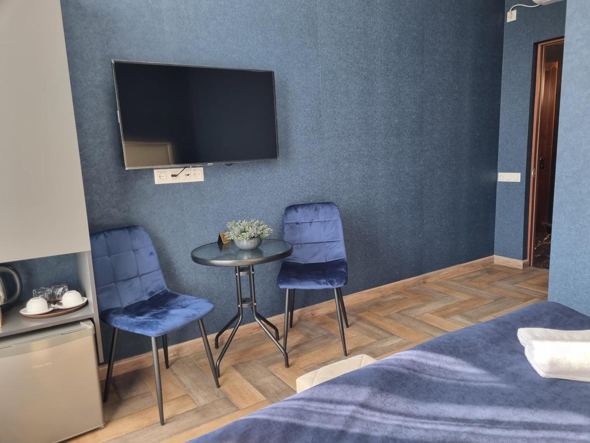 Day Inn Hotel 耶烈万 外观 照片